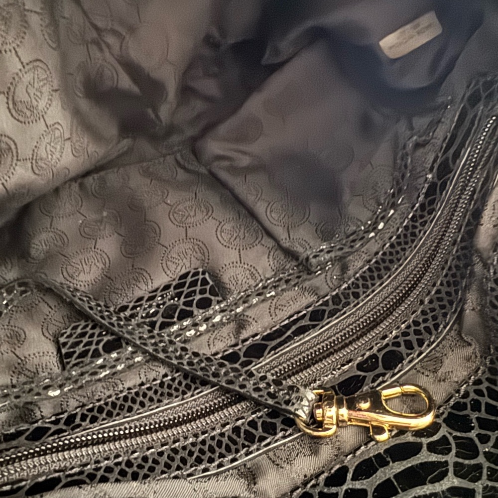 Michael Kors Black Crossbody Bag - Picture 7 of 8